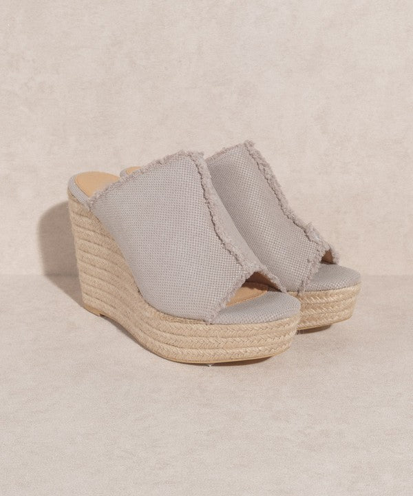 OASIS SOCIETY Bliss - Distressed Linen Wedge Oasis Society