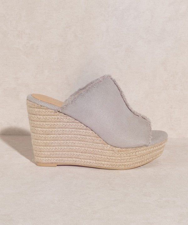 OASIS SOCIETY Bliss - Distressed Linen Wedge Oasis Society