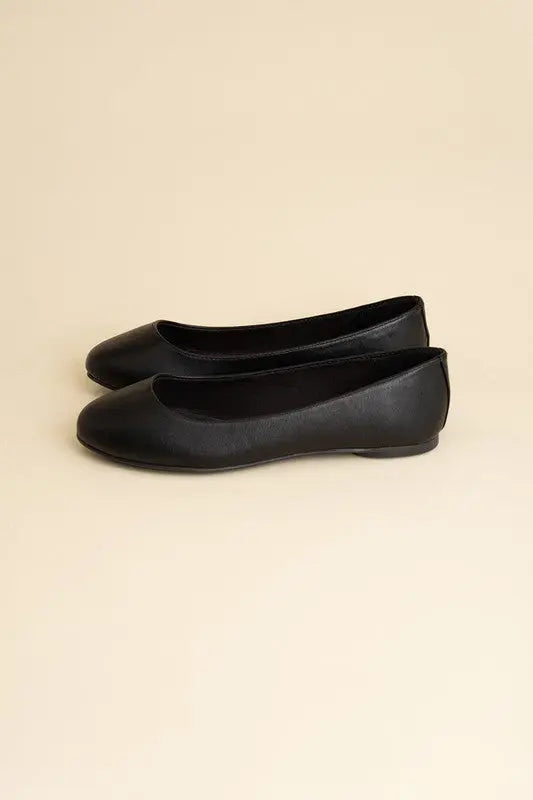 Elegant Kreme Classic Flats - Rosa Apparel