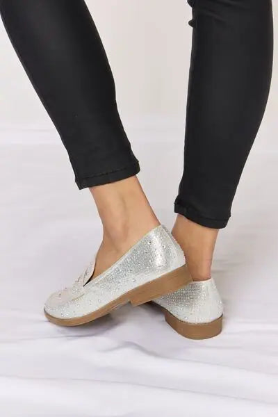 Forever Link Rhinestone Point Toe Women Loafers - Rosa Apparel